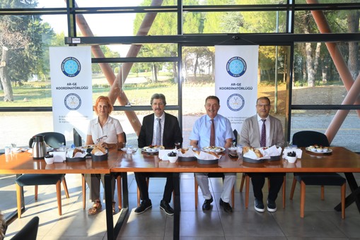 Rektör Yılmaz, başarılı akademisyenlerle buluşmaya devam ediyor