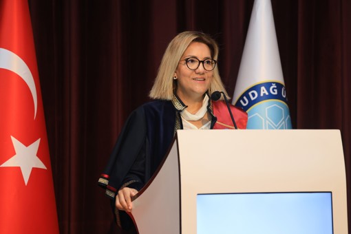 BUÜ Tıp Fakültesinde yeni eğitim-öğretim yılı ilk ders töreniyle başladı