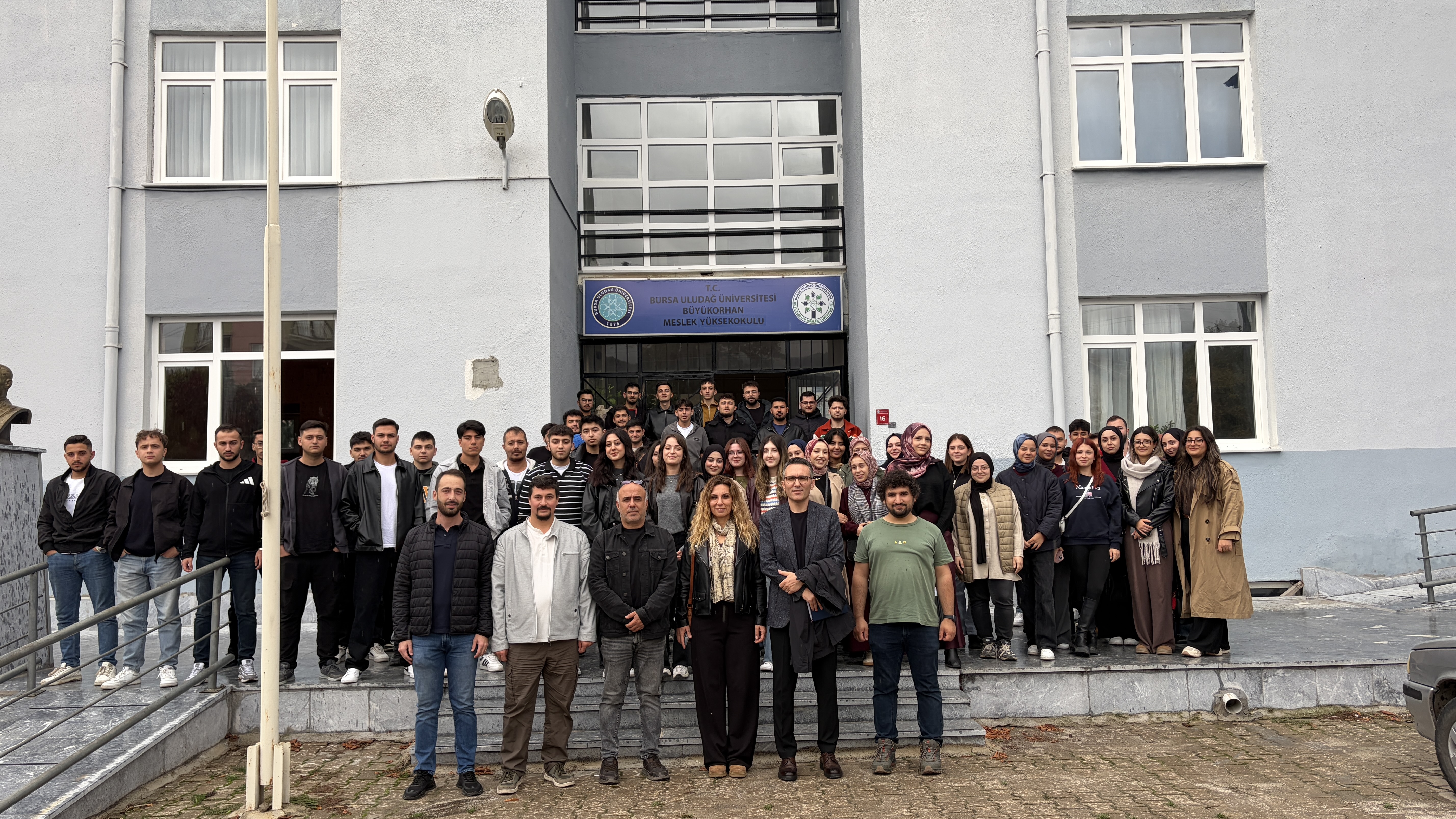 Büyükorhan MYO’da Kütüphane Kullanımı ve Elektronik Kaynaklar Eğitimi Gerçekleştirildi