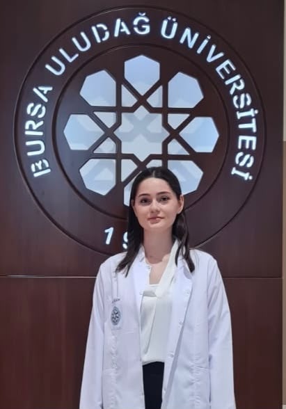 Selin SELEN Diş Hekimliği Programı Öğrencisi! ?? 