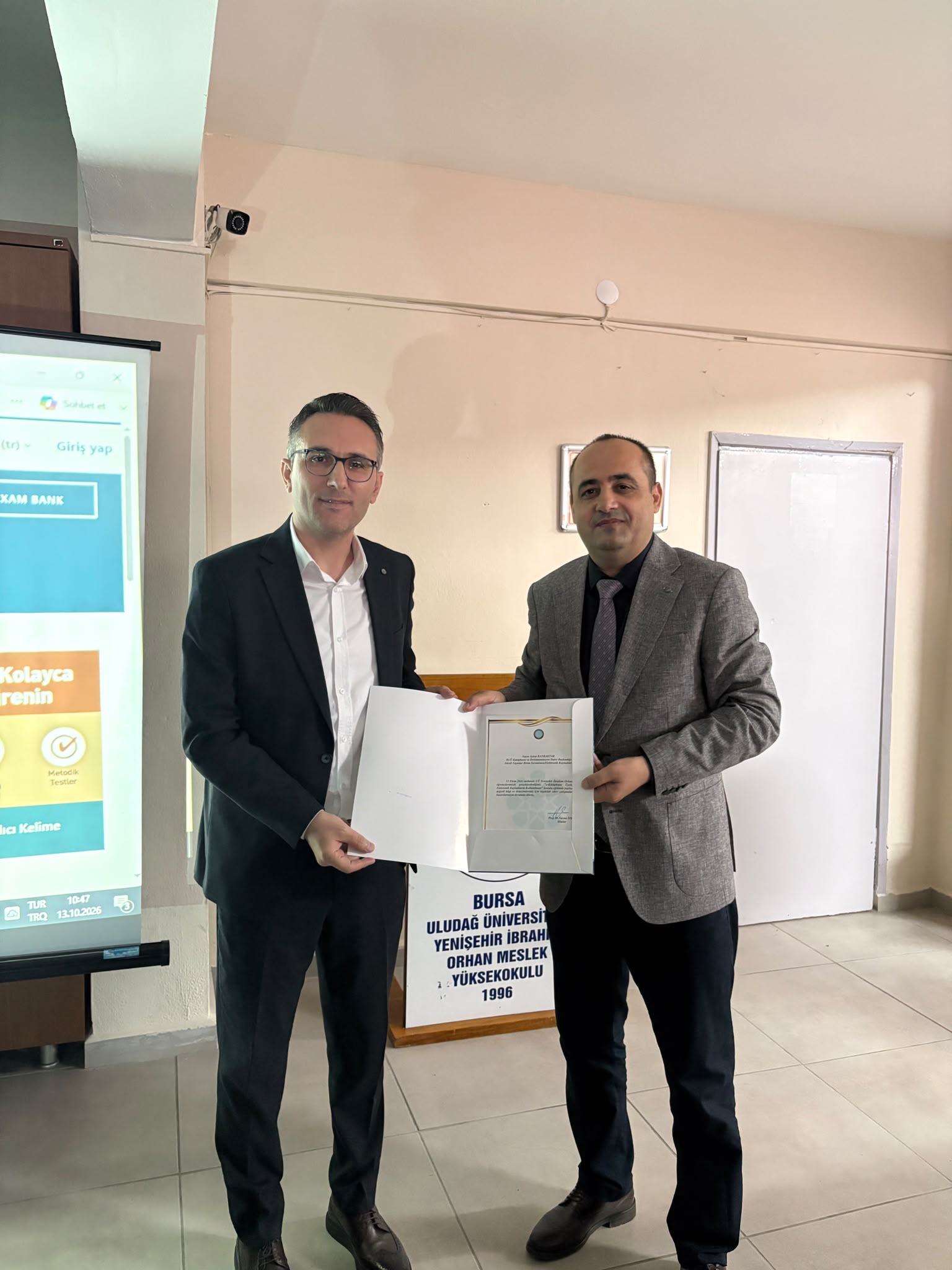 Yenişehir İbrahim Orhan Meslek Yüksekokul Öğrencilerimize " E- Kütüphane Üyeliği ve Elektronik Kaynakların Kullanılması" Eğitimi verildi.