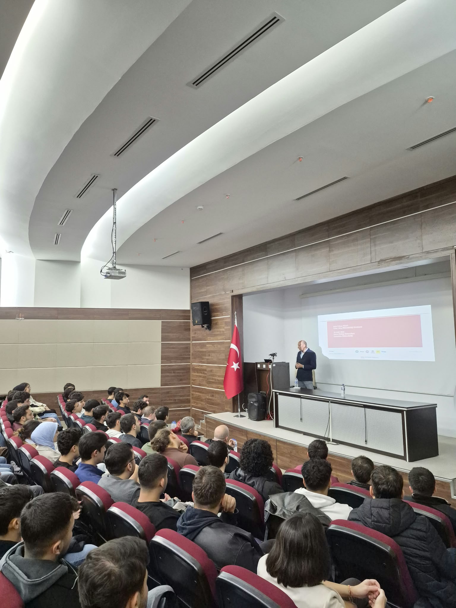 Bursa Uludağ Üniversitesi Mühendislik Fakültesi Otomotiv Mühendisliği Bölümü Açılış Dersini Gerçekleştirdi
