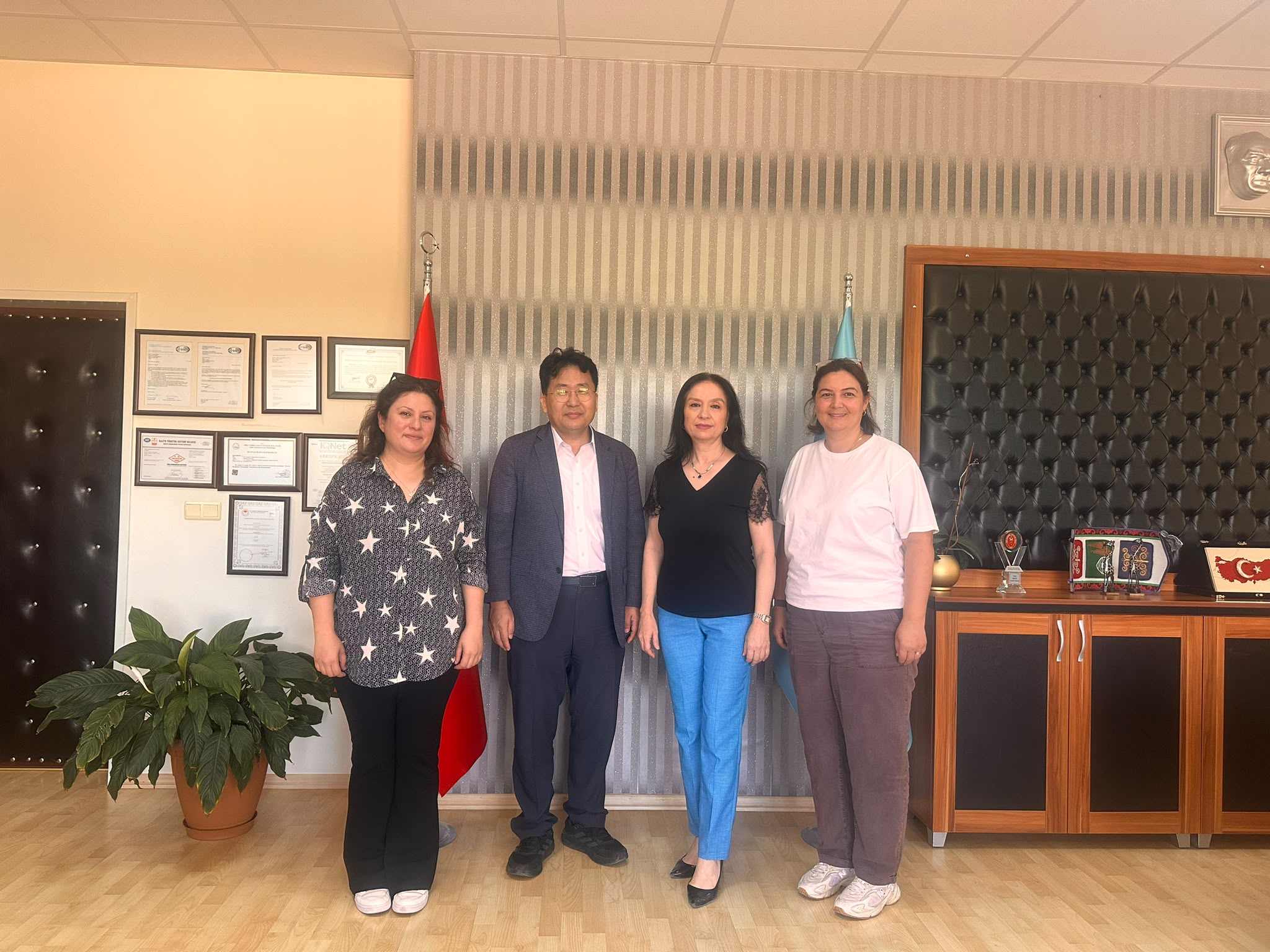 Seul Ulusal Üniversitesi ile Bursa Uludağ Üniversitesi Arasında Akademik İş Birliği Yapılmasına Yönelik Görüşmeler Gerçekleştirildi.