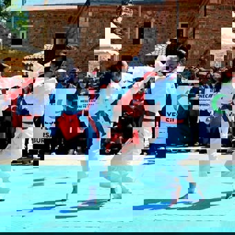 ! ?? 