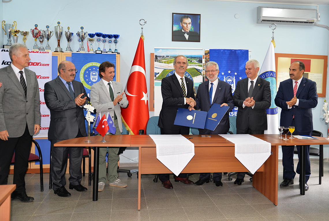 Uludağ Üniversitesi spor yatırımları için Büyükşehir’le el ele