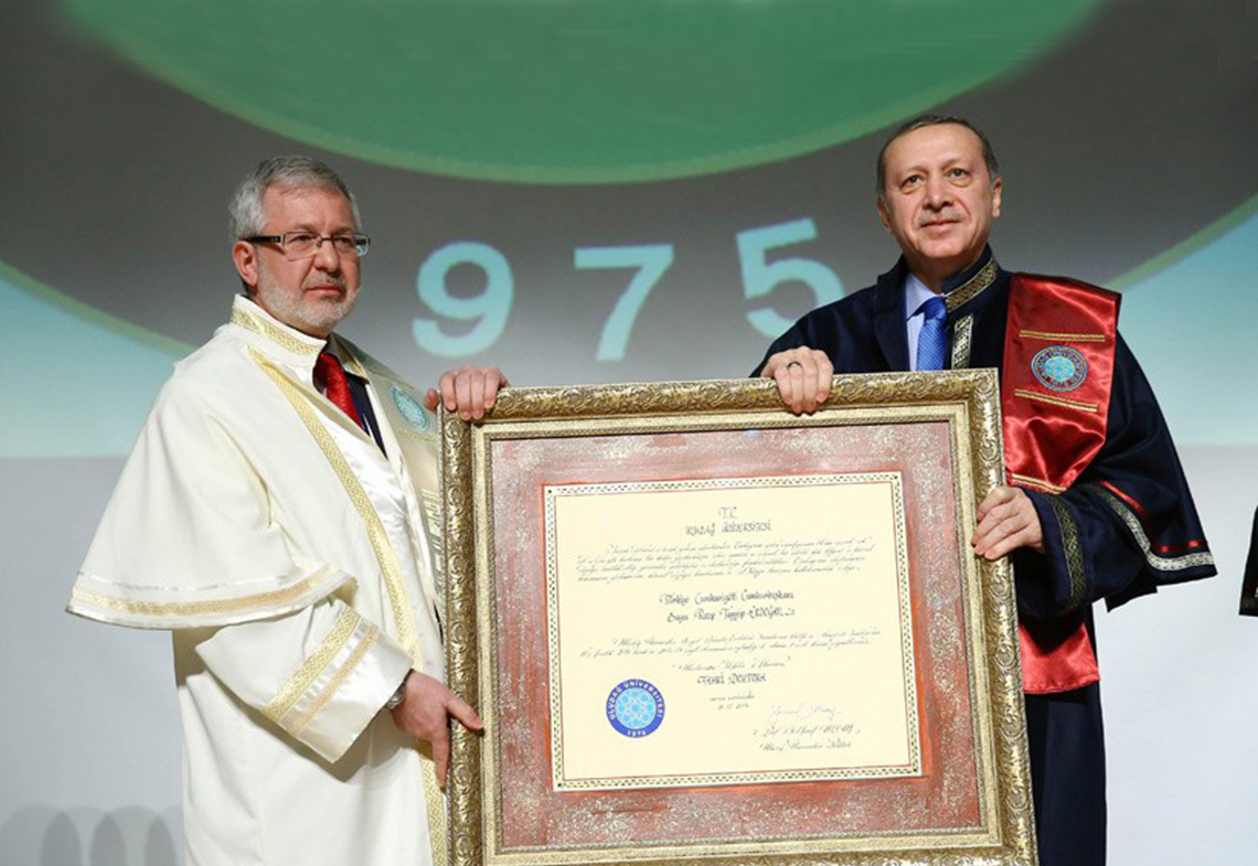 Uludağ Üniversitesi'nden Cumhurbaşkanı Erdoğan'a Fahri Doktora