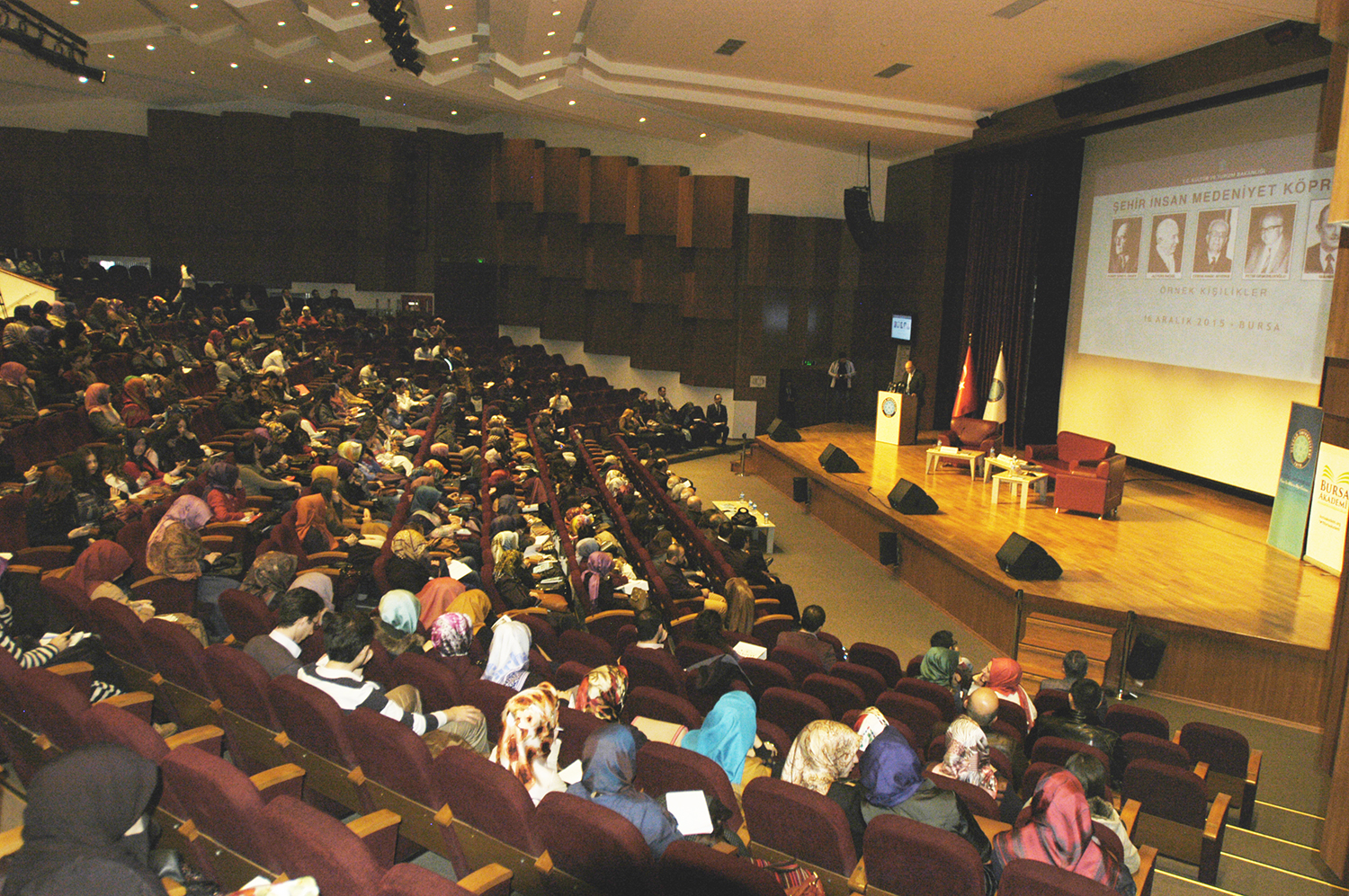 ‘Şehir ve İnsan Paneli’ Uludağ Üniversitesi ev sahipliğinde gerçekleştirildi