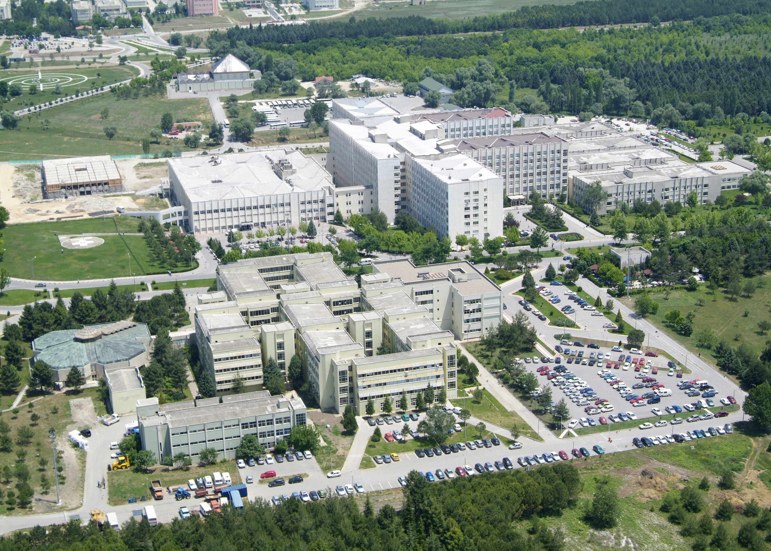  Uludağ Üniversitesi, demokrasi şehitlerini unutmuyor 