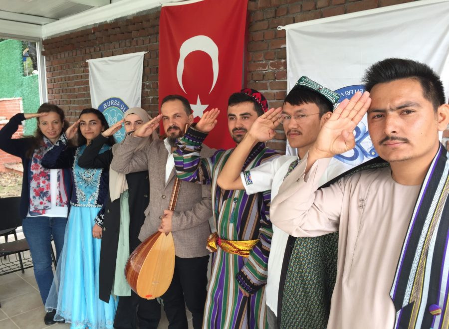 BUÜ’lü akademisyen ‘Barış Pınarı Destanı’ yazdı, Türk Dünyasından öğrencilerle seslendirdi