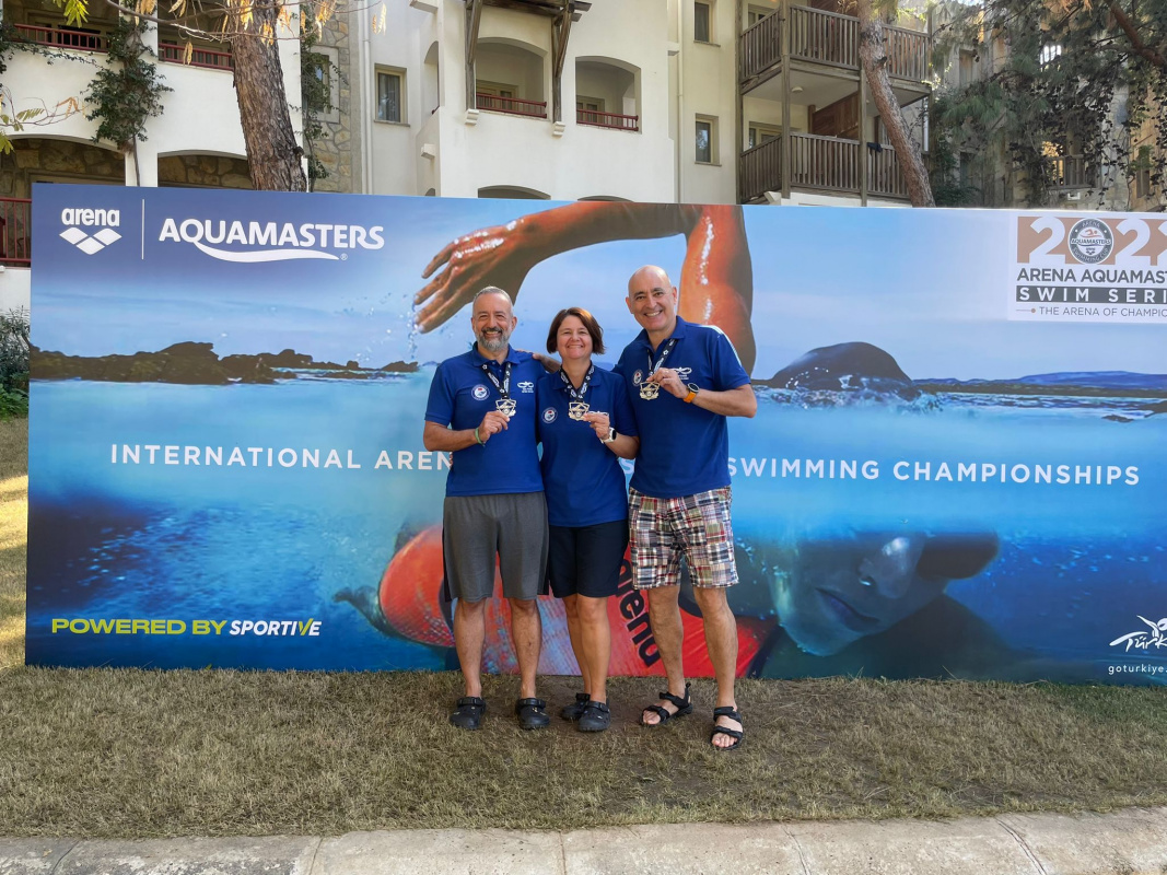 16. Uluslararası Arena Aquamasters Yüzme Yarışları’na BUÜ’lü akademisyenler damga vurdu