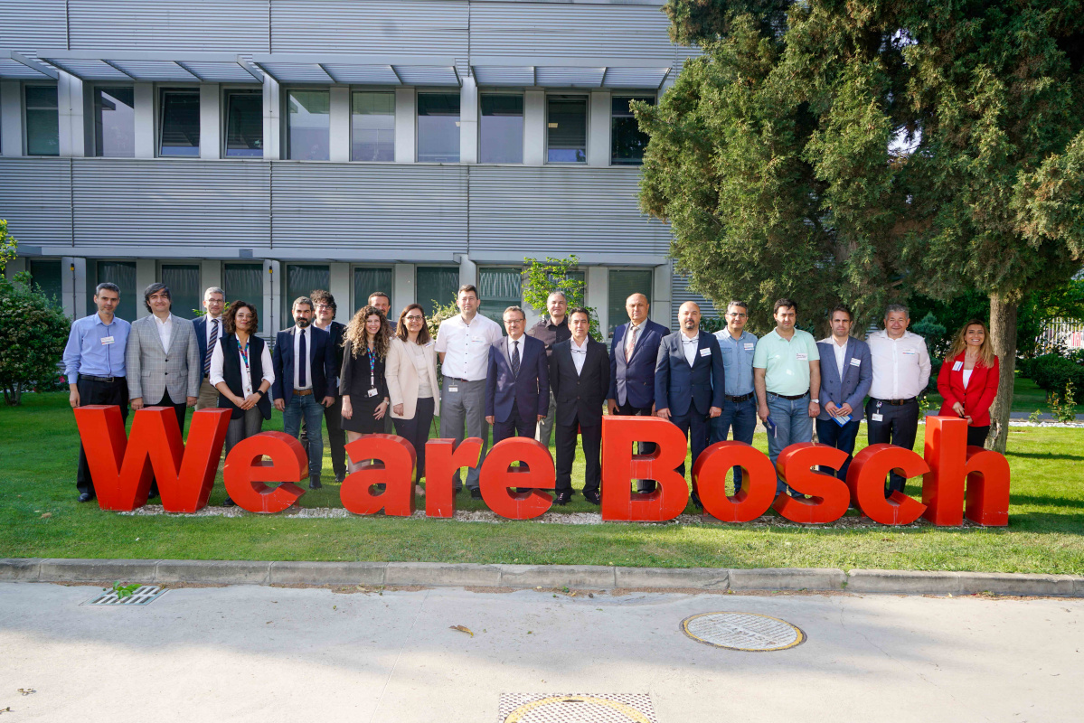 Bursa Uludağ Üniversitesi heyetinden Bosch fabrikasına ziyaret