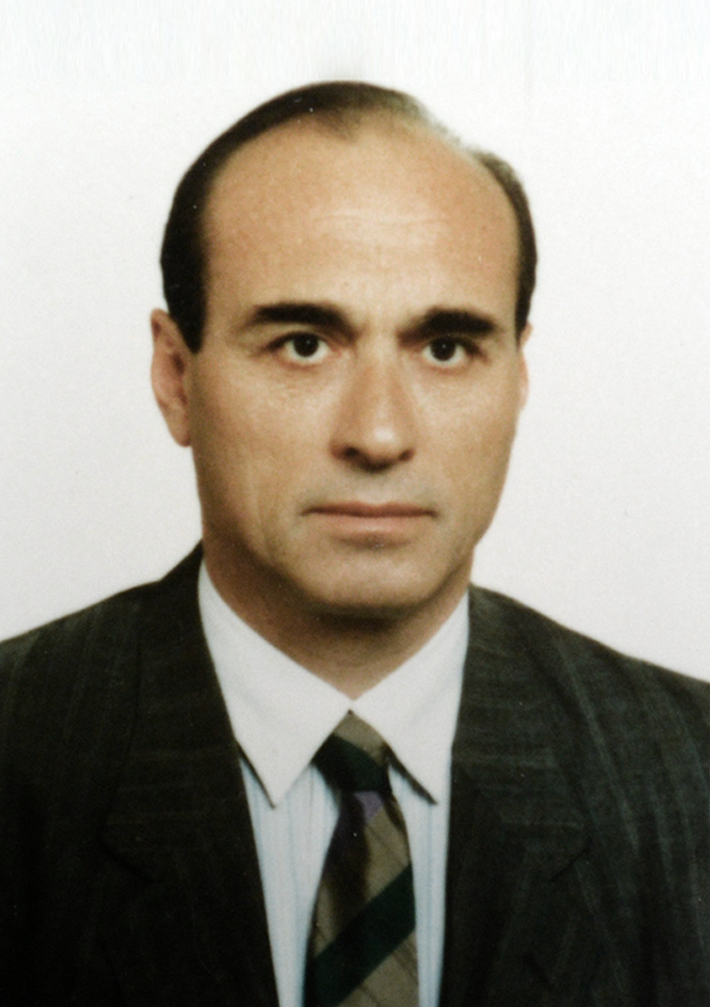 Prof. Dr. Ayhan Kızıl