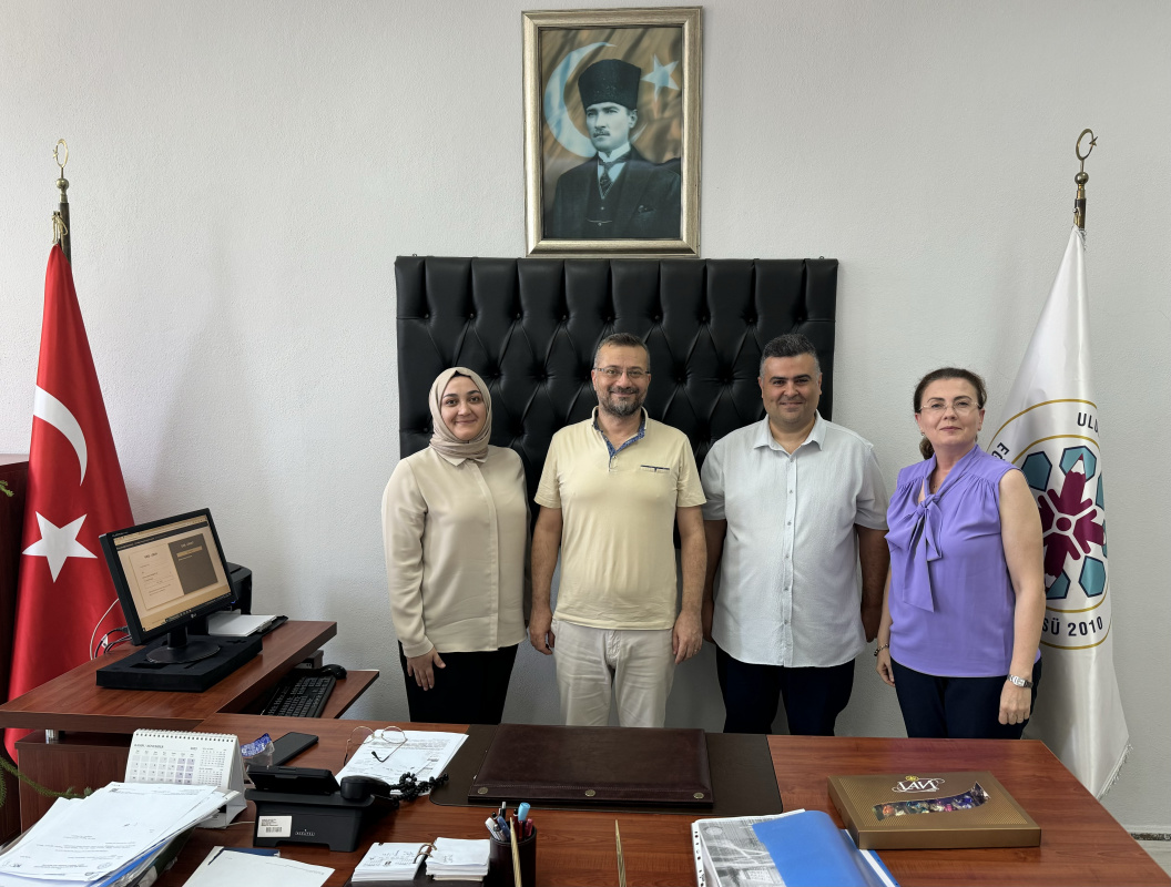  Bologna Koordinatörlüğü’nden Eğitim Bilimleri Enstitüsü Müdürlüğü’ne Tebrik Ziyareti 