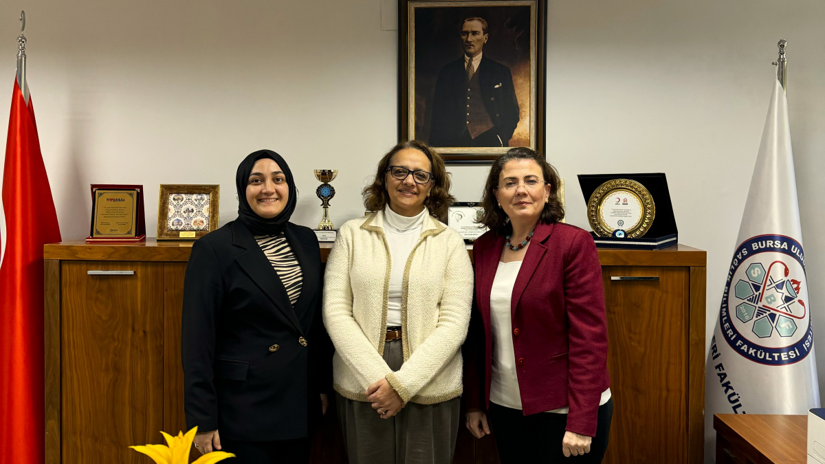 Sağlık Bilimleri Fakültesi Dekanlığı'na Tebrik Ziyareti ve Bologna Süreçlerinin Görüşülmesi