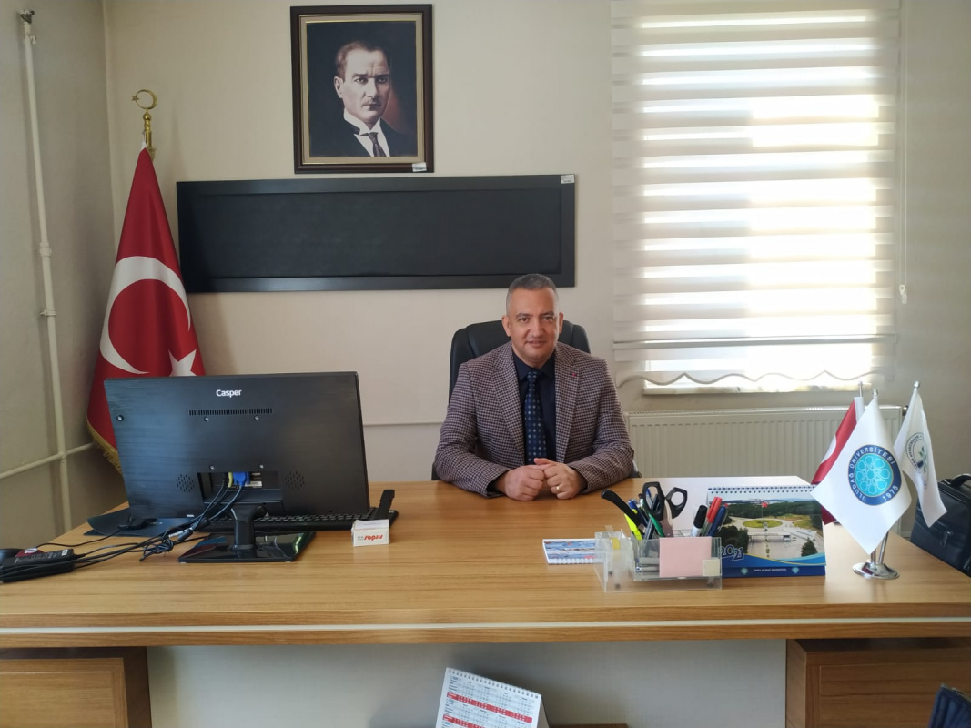 Yüksekokulumuz Müdürlüğüne Atanan Doç. Dr. Hüseyin OVALIOĞLU Göreve Başladı 