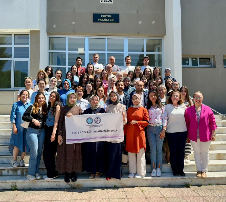  Bursa Uludağ Üniversitesi'nde Fen Bilgisi Öğretmenliği 18. Dönem Mezunlarını Veda Etkinliği 
