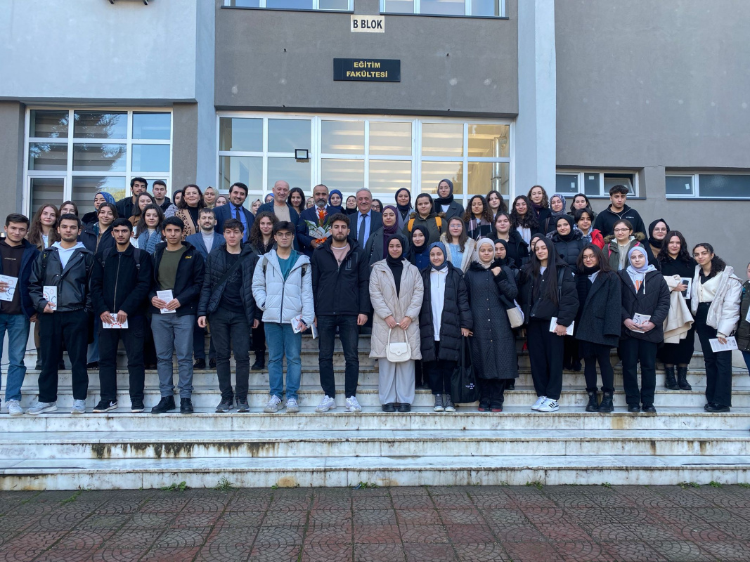 The Administrators of Arena Schools Guest-Lecture in the “Career Planning” Course for First-Year Students of BUU Faculty of Education Mathematics and Science Teaching Programs in 2024