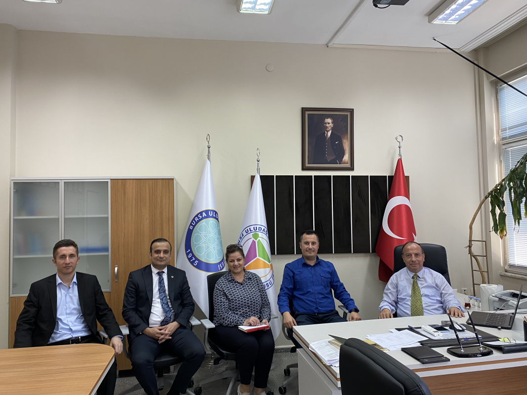 Bursa Büyükşehir Belediyesi Eğitim Şube Müdürlüğünün, Enstitü Müdürümüz Sayın Prof.Dr.Ali KARA'ya Ziyareti