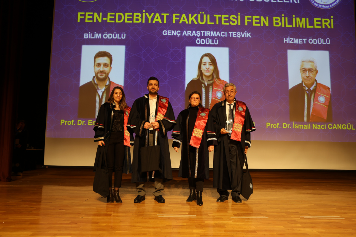 2022 ve 2023 Yılları Akademik Performans Ödülleri sahiplerini buldu