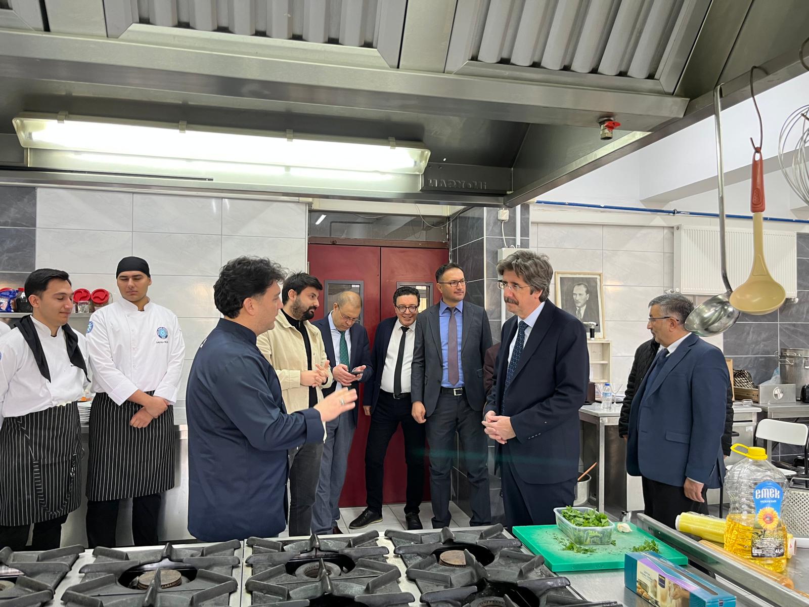 PHOTO-2025-12-09-14-39-58_1! ?? 