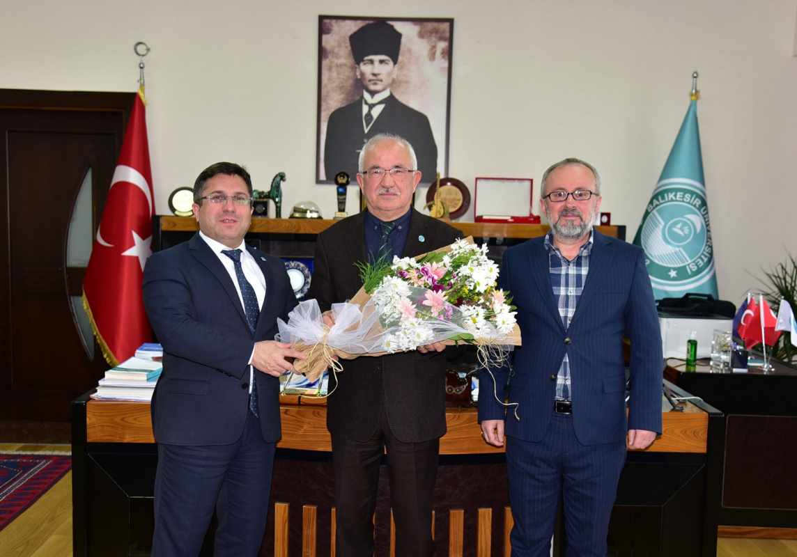  Prof. Dr. Aytekin ÖZEL Balıkesir Üniversitesi İlahiyat Fakültesi'ne Dekan Olarak Atandı 