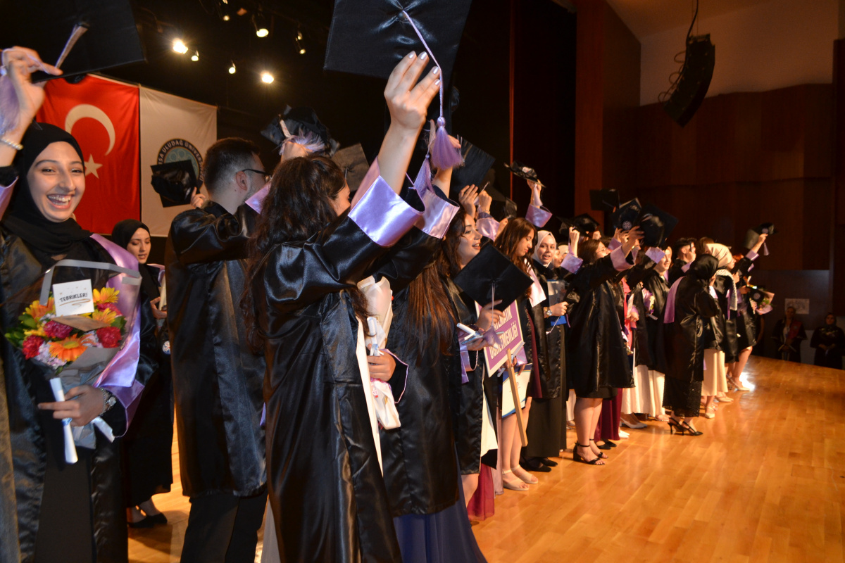  GRADUATION CELEBRATION AT THE FACULTY OF EDUCATION 