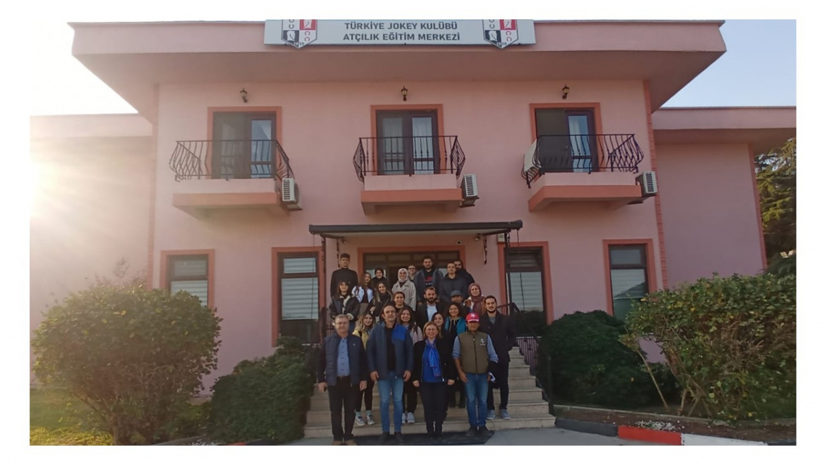  Türkiye Jokey Kulübü Pansiyon Hara bünyesindeki Atçılık Eğitim Merkezi'ni ve Ahmet Cemal Kura İdman Merkezi'ni öğrencilerimizle ziyaret ettik. 