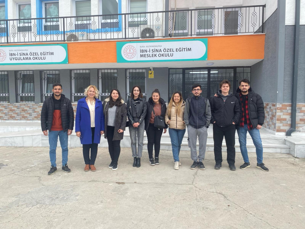  Mustafakemalpaşa Meslek Yüksekokulu'n’da Toplum Bilinci ve Sosyal Sorumluluk 