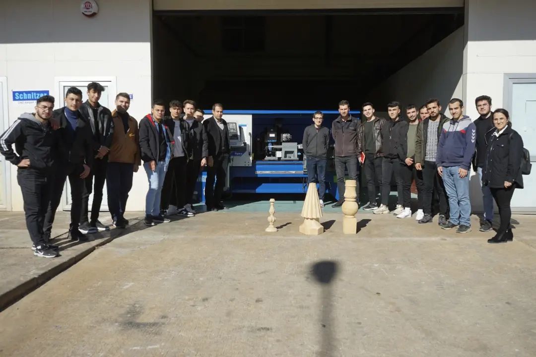 Yenişehir İ.O.MYO Makine Programı öğrencilerine yönelik, SCHNITZER CNC TORNA firmasına teknik gezi düzenledi.