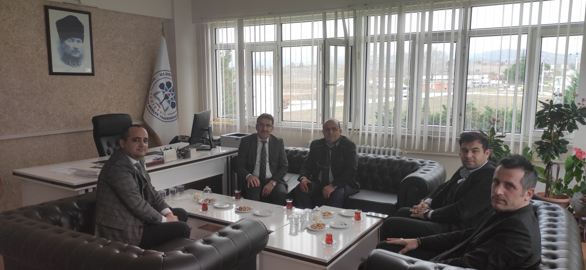  Yenişehir İlçe Milli Eğitim Müdürü Sayın Musa AYAZ'ın Yenişehir İbrahim Orhan MYO Yüksekokulunu ziyareti. 