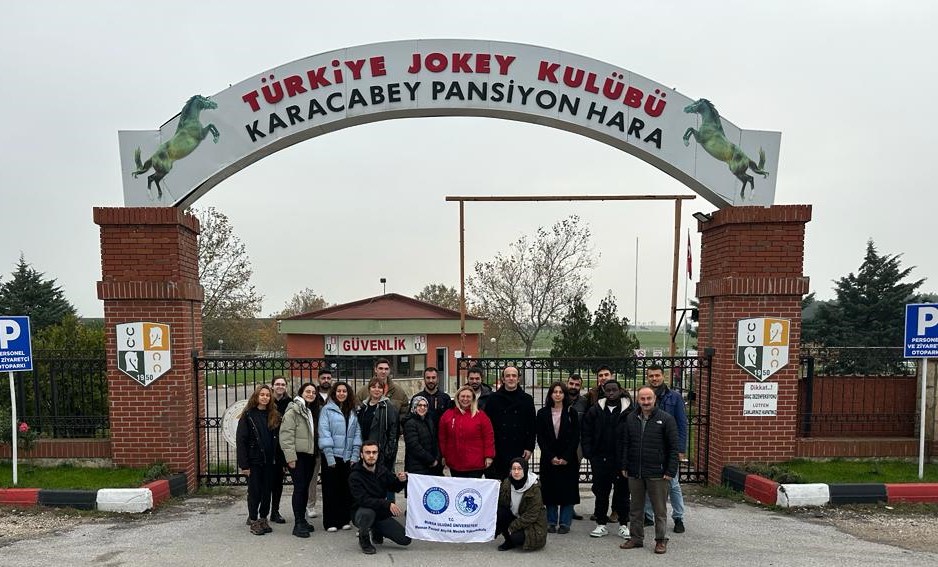  Mennan Pasinli Atçılık MYO Öğrencileri Türkiye Jokey Kulübü Karacabey Pansiyon Harasına Teknik Gezi 