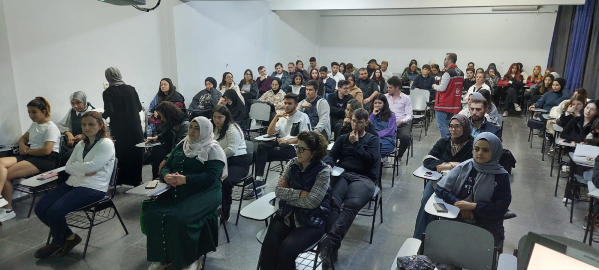  Mustafakemalpaşa Meslek Yüksekokulunda, Kadına Yönelik Şiddetle Mücadele Farkındalık Semineri Düzenledi 