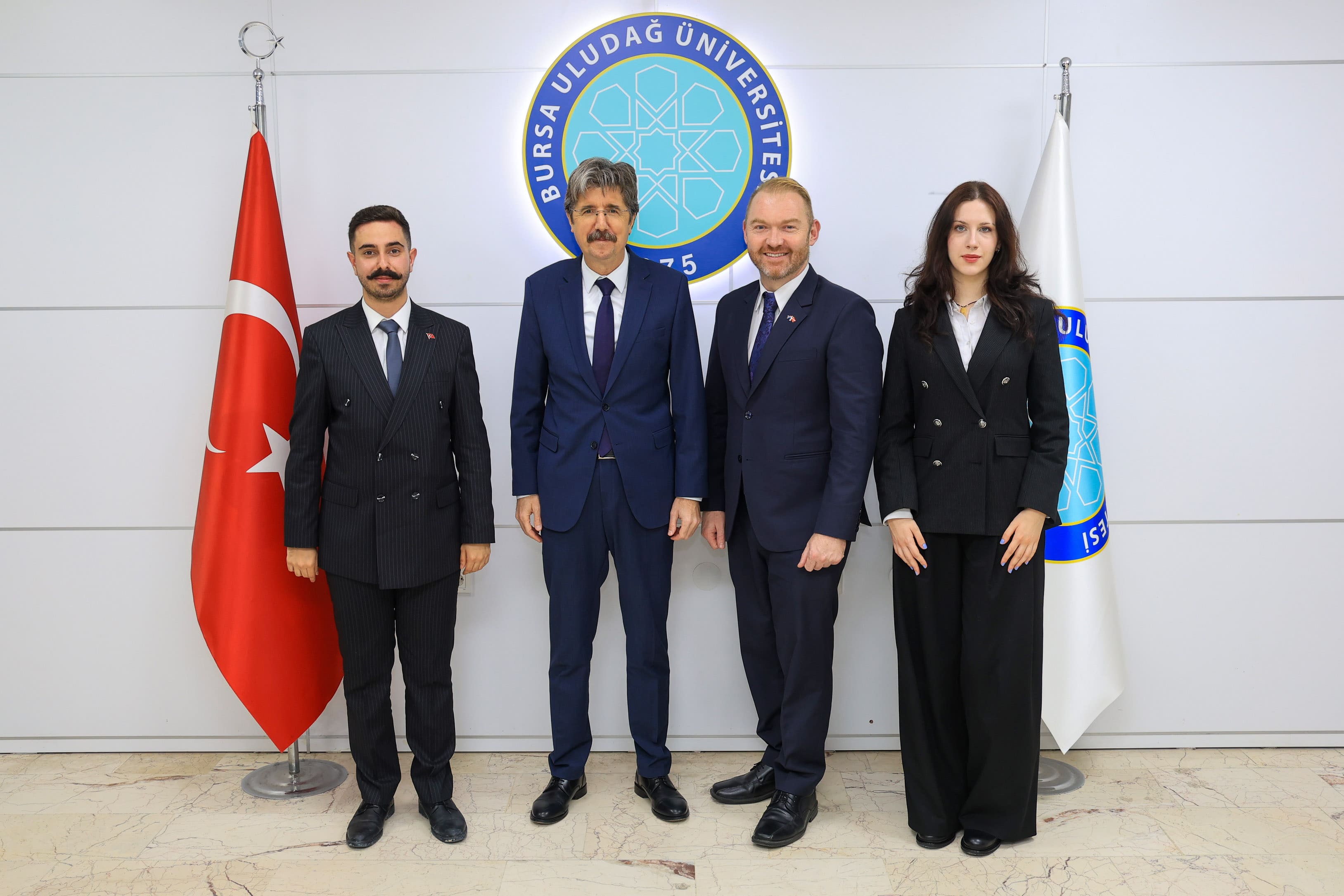 d5b2b9d7-d27c-4448-b1c1-0442122b4897! ?? 