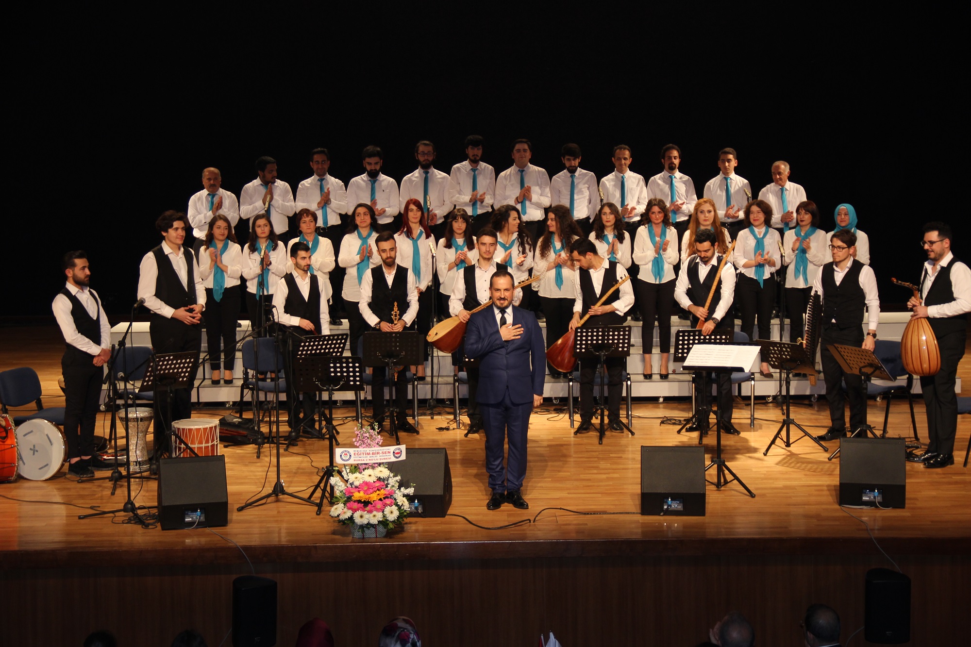  Uludağ Üniversitesi Türk Halk Müziği Korosu İlk Konserini Verdi ! 