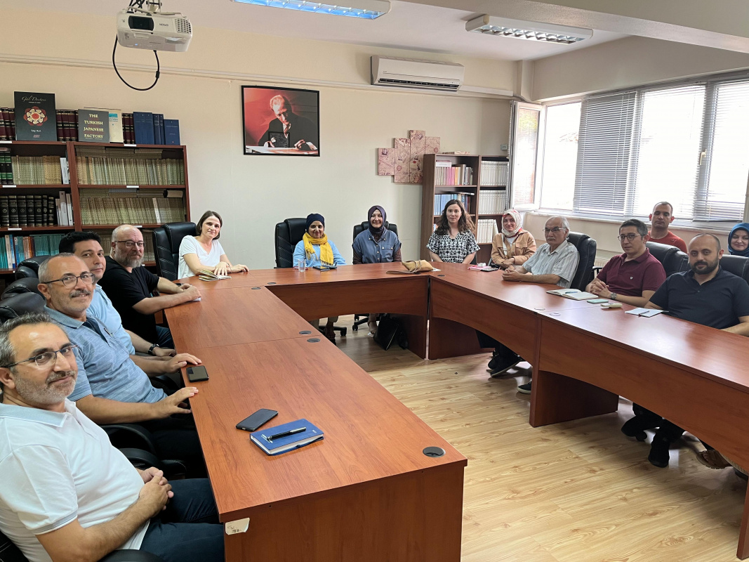 Dr. Fozia Bora'nın Tarih Bölümü'ne Ziyareti