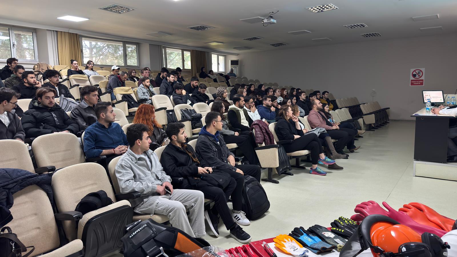 WhatsApp Image 2025-12-22 at 17.49.50 (2)! ?? 