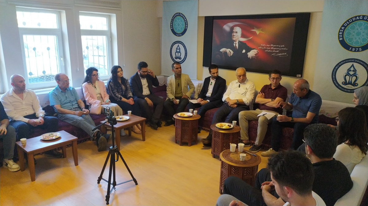  Merkezimizde Kaşkayı Türkleri konulu Türkistan Akademi Söyleşisi gerçekleştirildi 